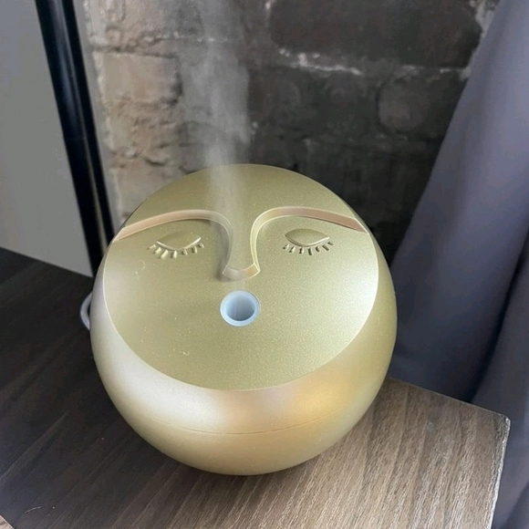 Essential Oil Diffuser - Picture 4 of 4